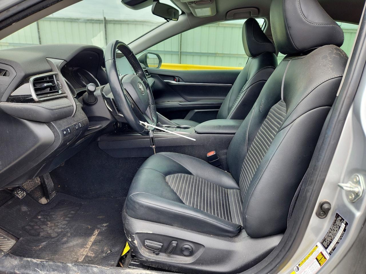 2022 Toyota Camry Se - Image 7