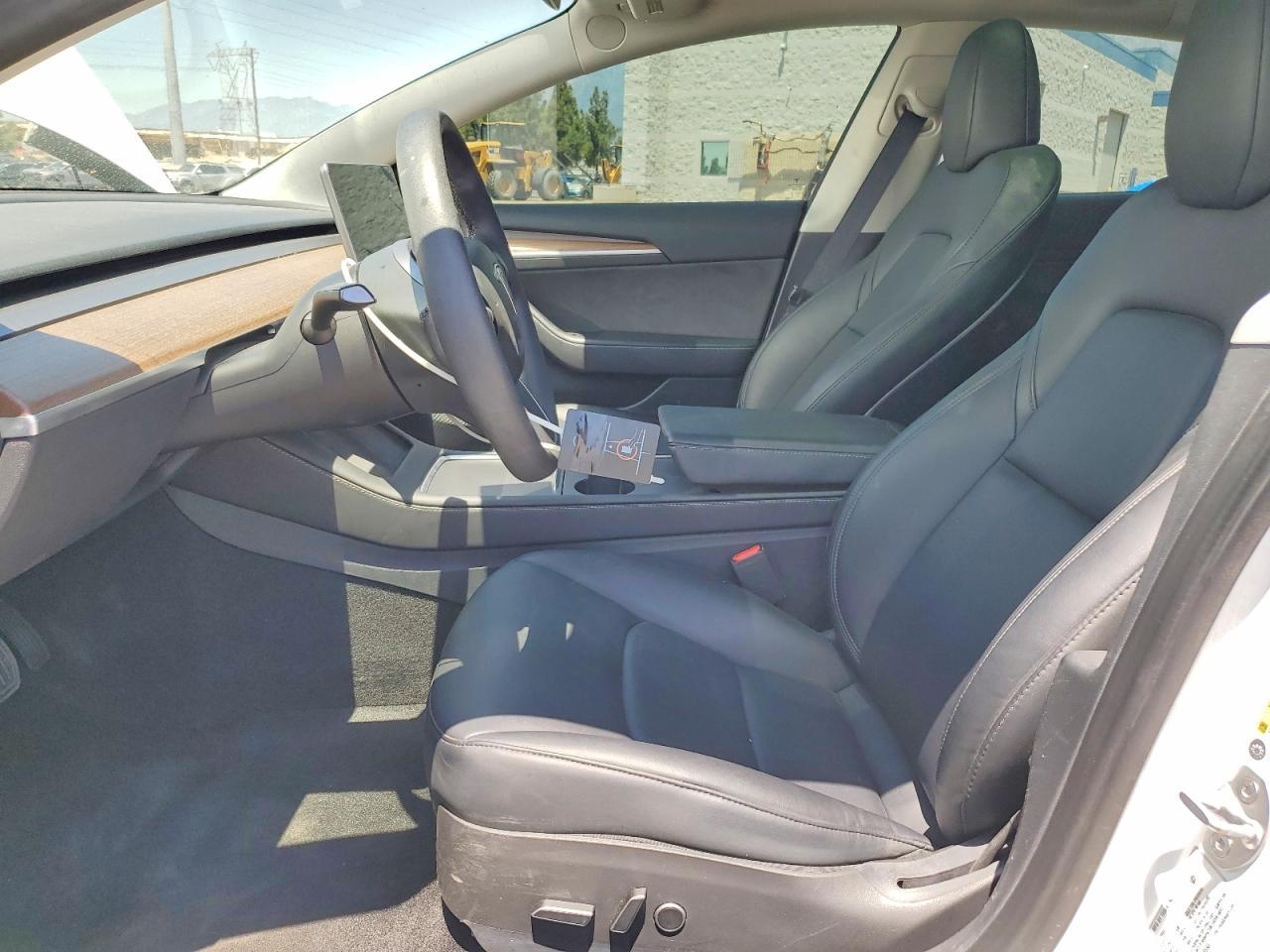 2023 Tesla Model 3 - Фото 7