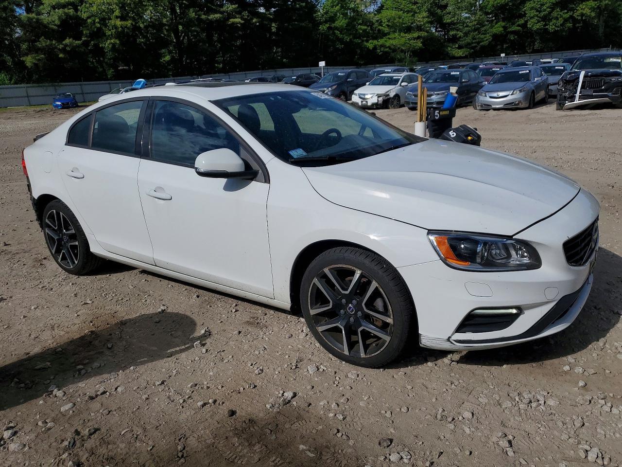 2018 Volvo S60 Dynamic - Image 4