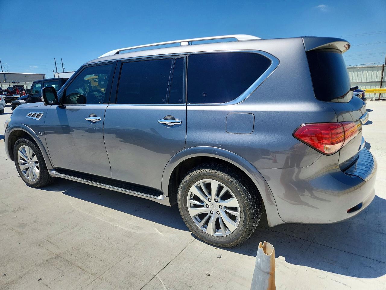 2017 Infiniti Qx80 Base - Image 2