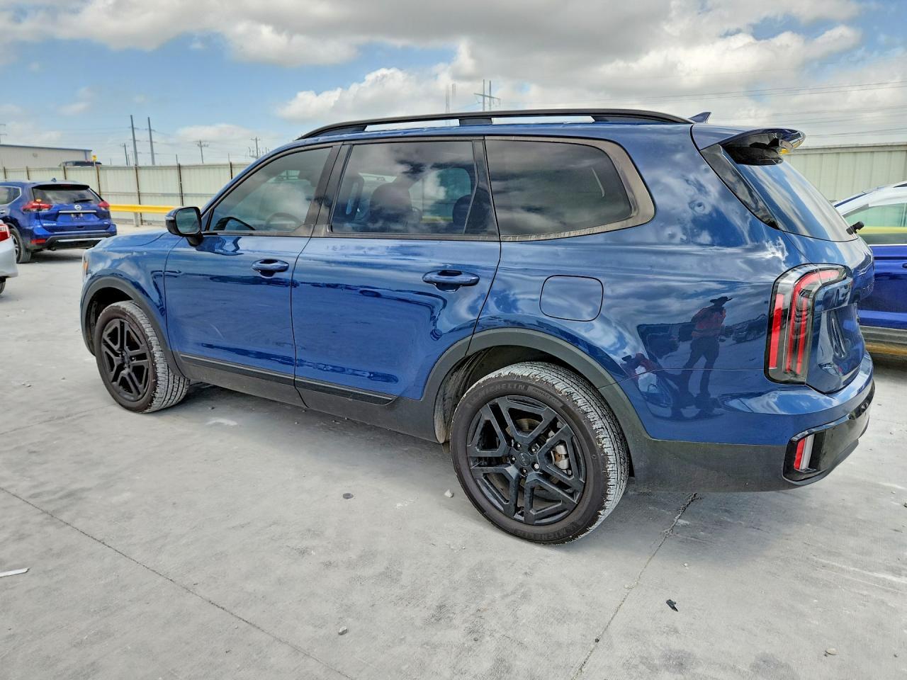 2025 Kia Telluride Sx Prestige - Image 2
