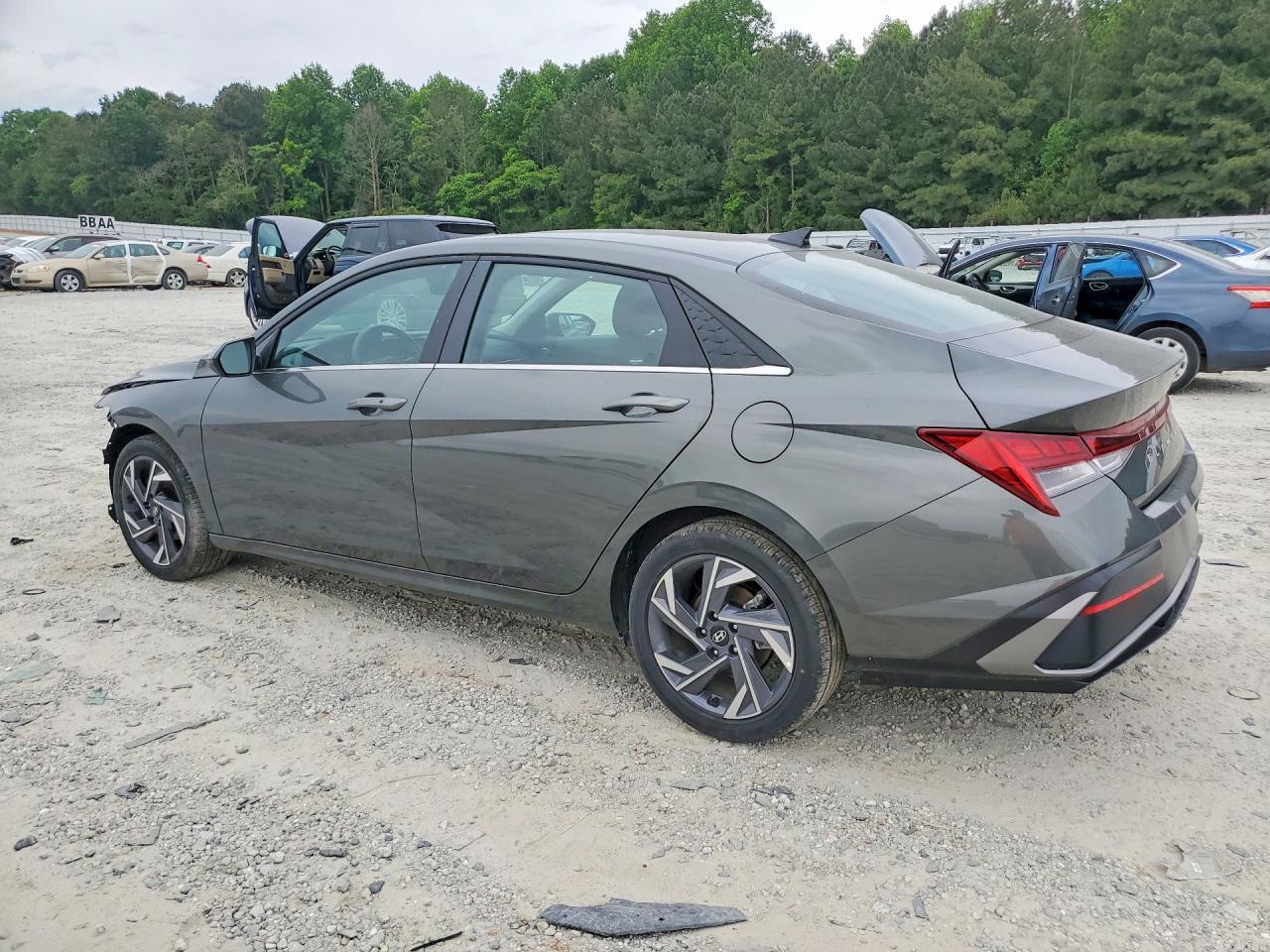 2025 Hyundai Elantra Sel Convenience - Фото 2