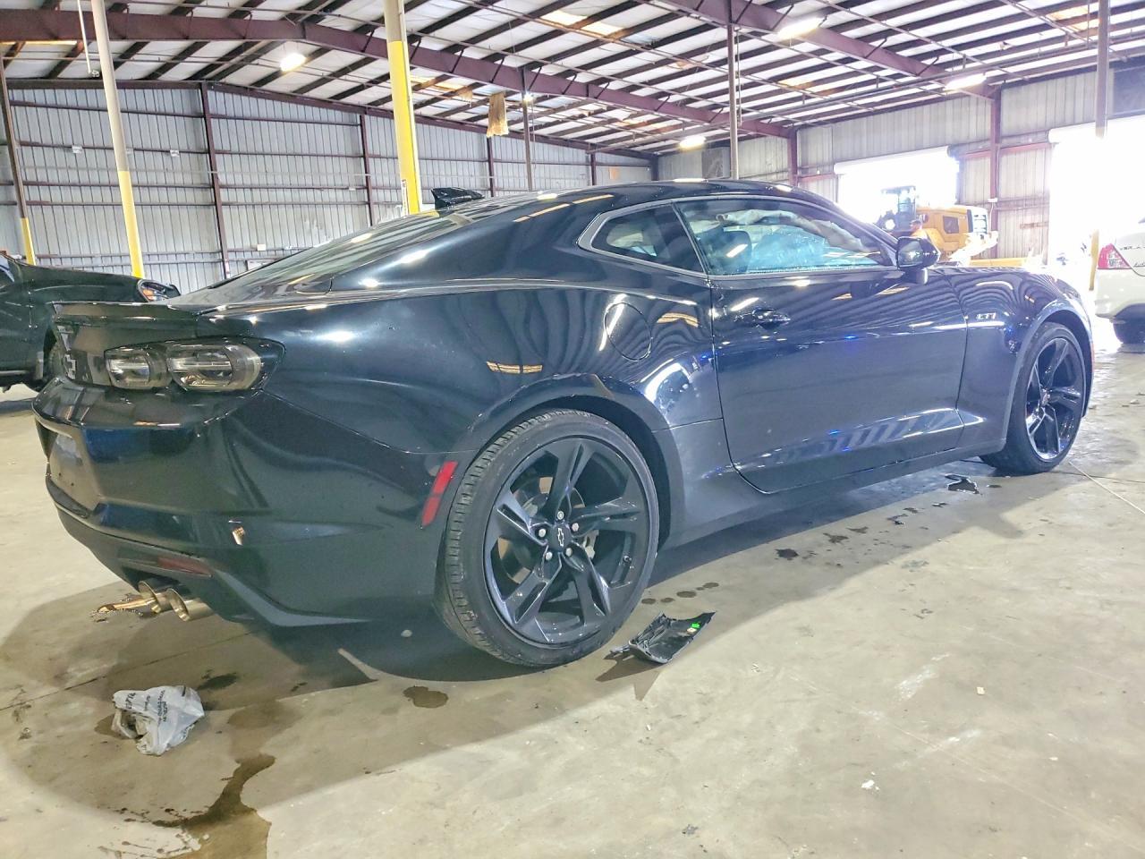 2022 Chevrolet Camaro Lt1 - Фото 3