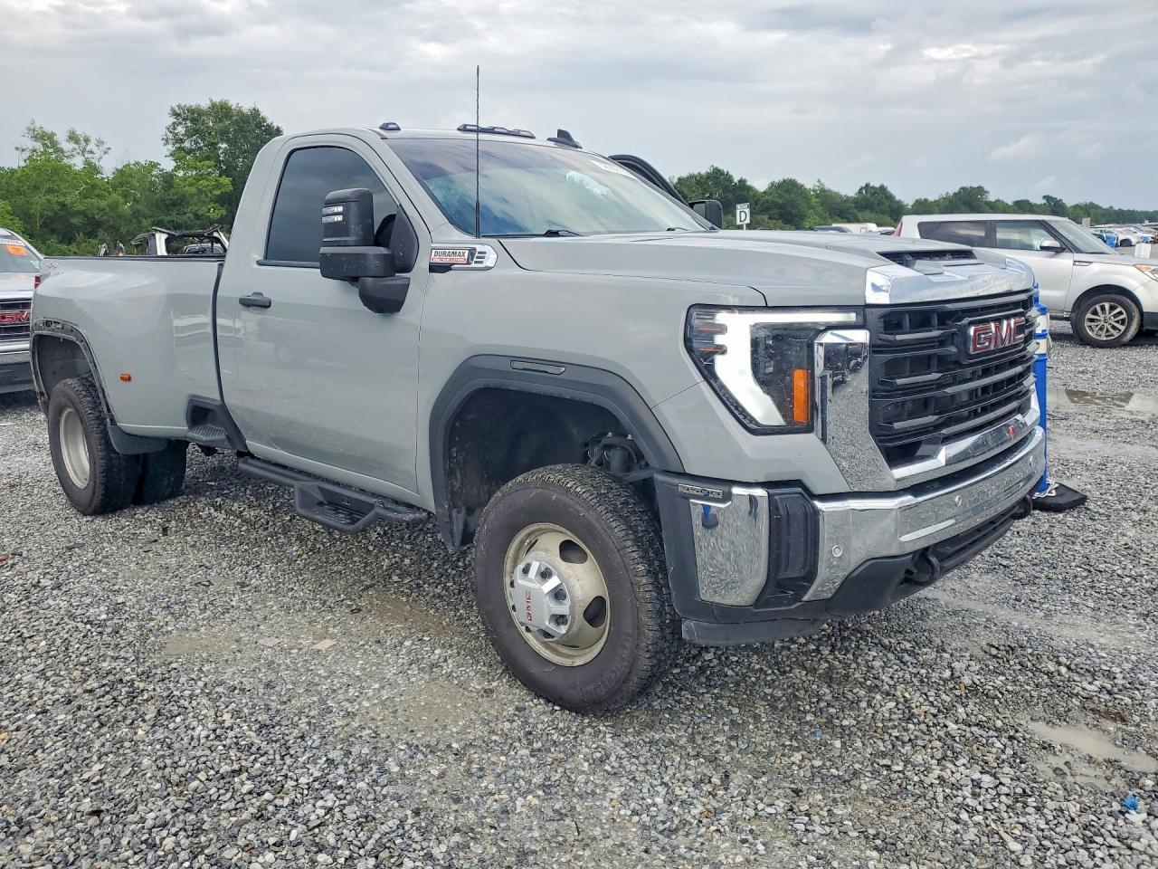 2025 GMC Sierra K3500 - Фото 4