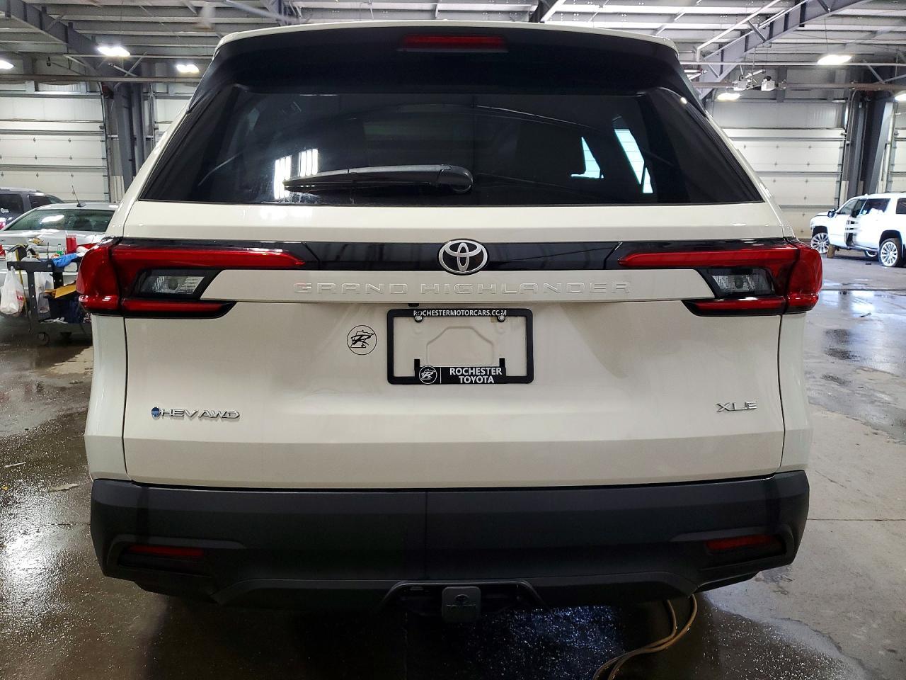 2024 Toyota Grand Highlander Hybrid Xle - Фото 6