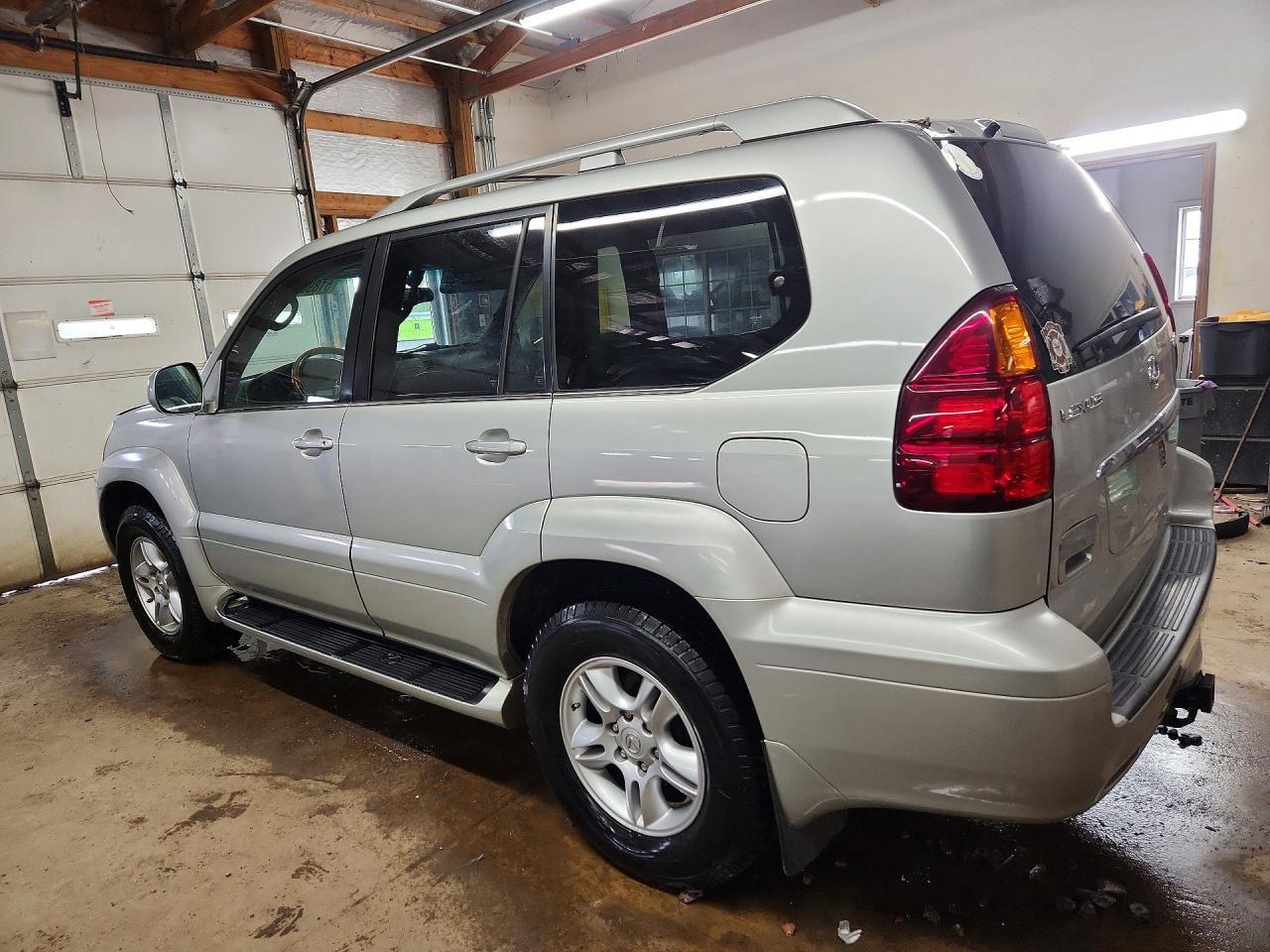 2005 Lexus Gx 470 - Image 2