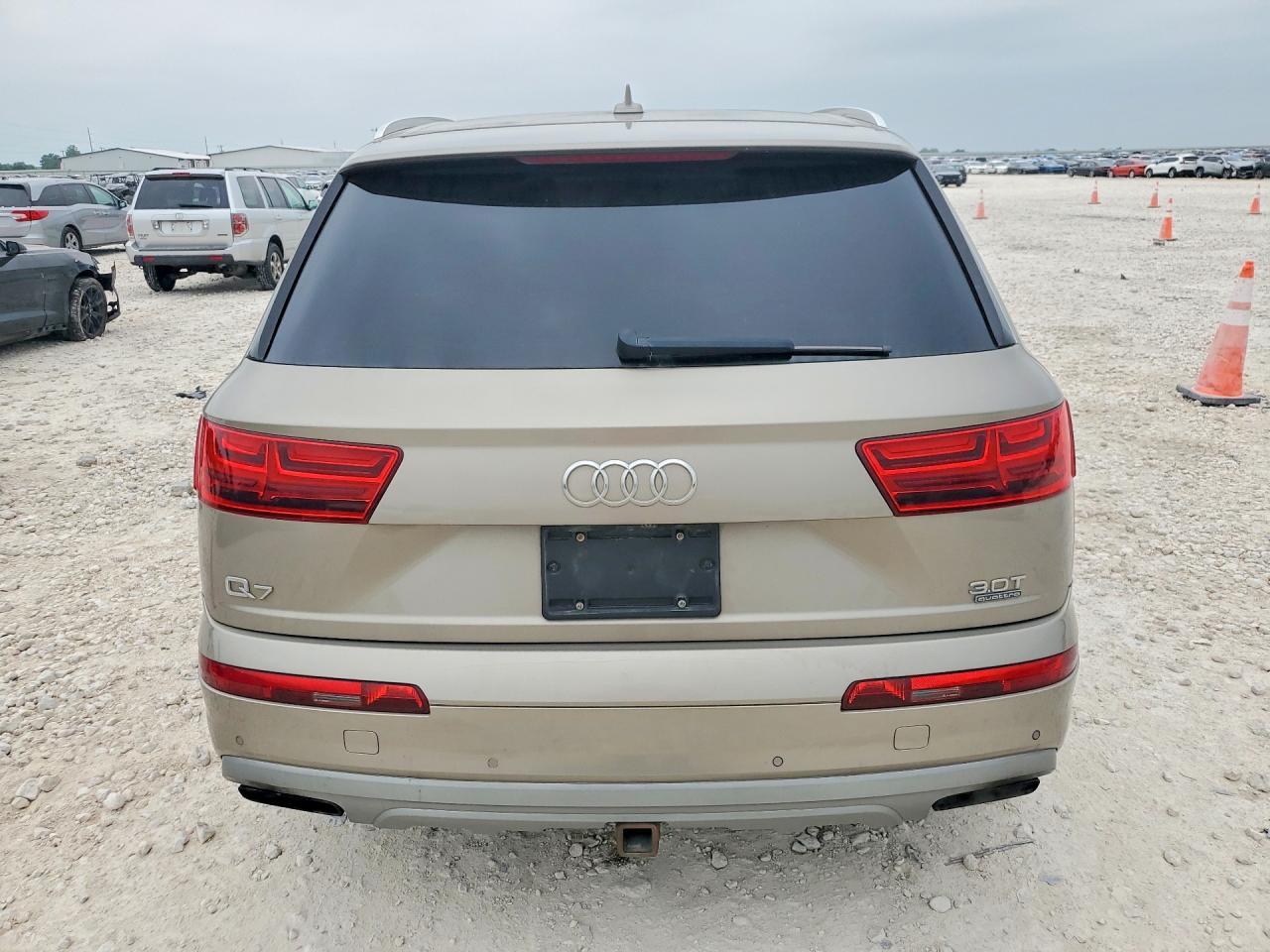 2017 Audi Q7 Prestige - Image 6