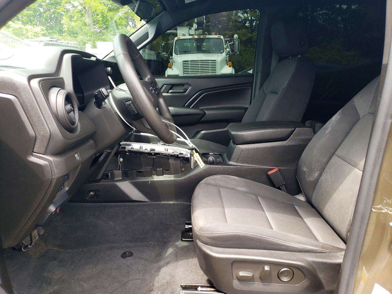 2023 Chevrolet Colorado Trail Boss - Фото 7