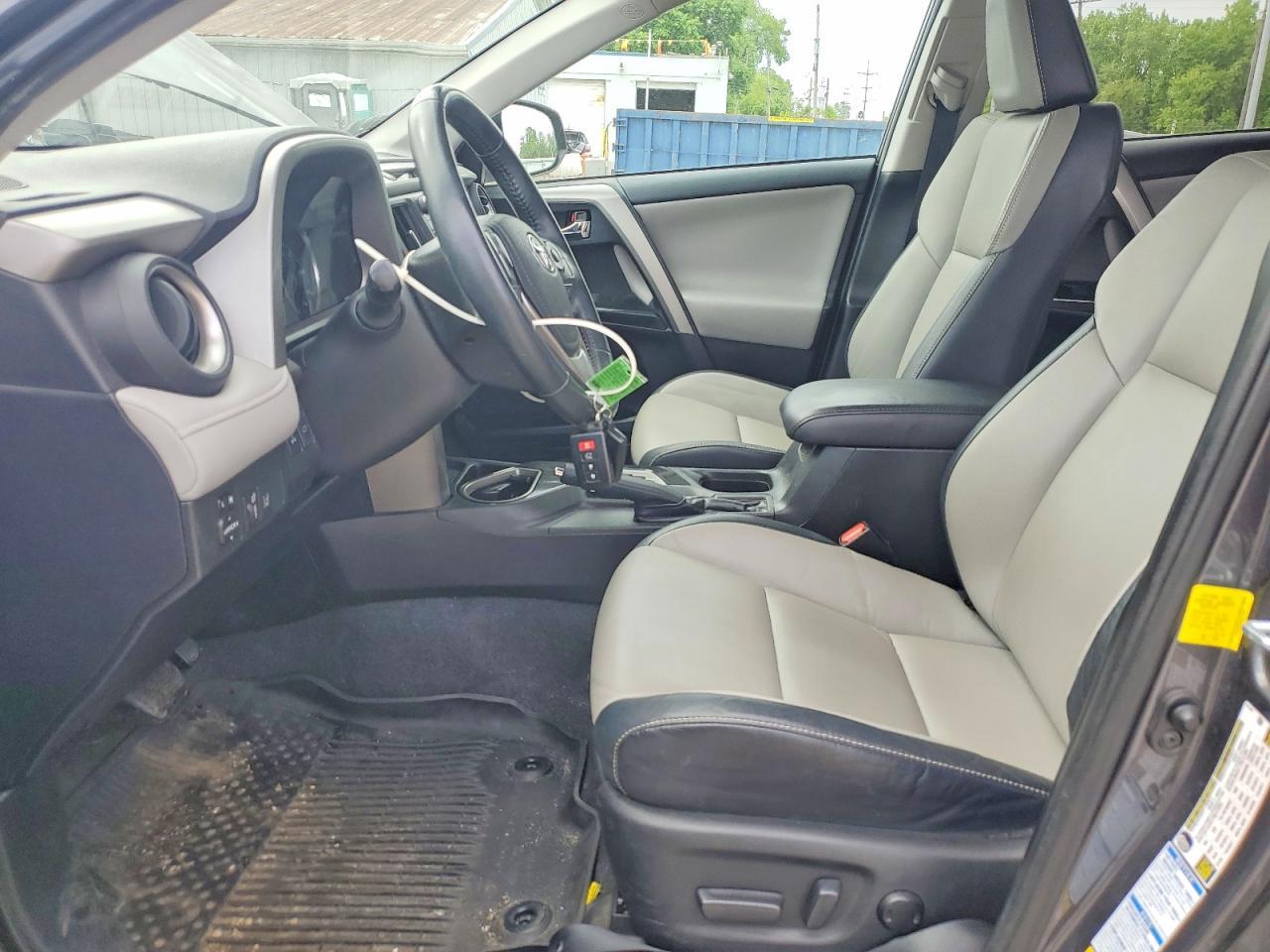 2017 Toyota Rav4 Limited - Image 7