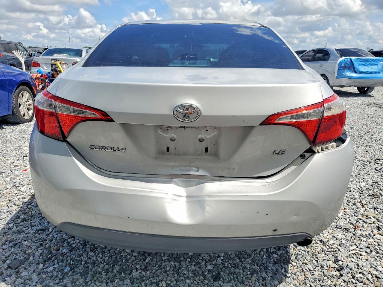 2015 Toyota Corolla Le - Фото 6
