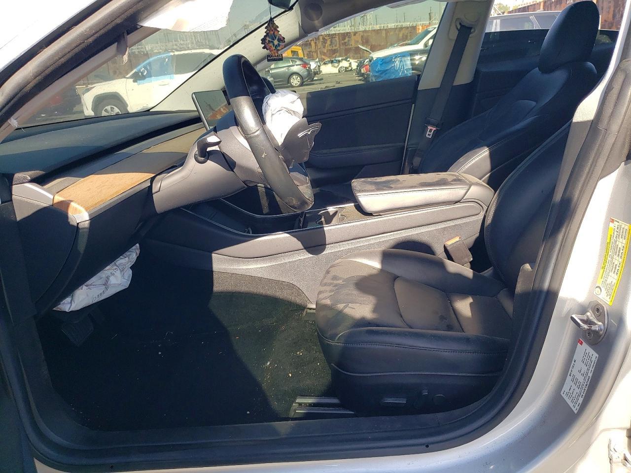 2018 Tesla Model 3 - Image 7