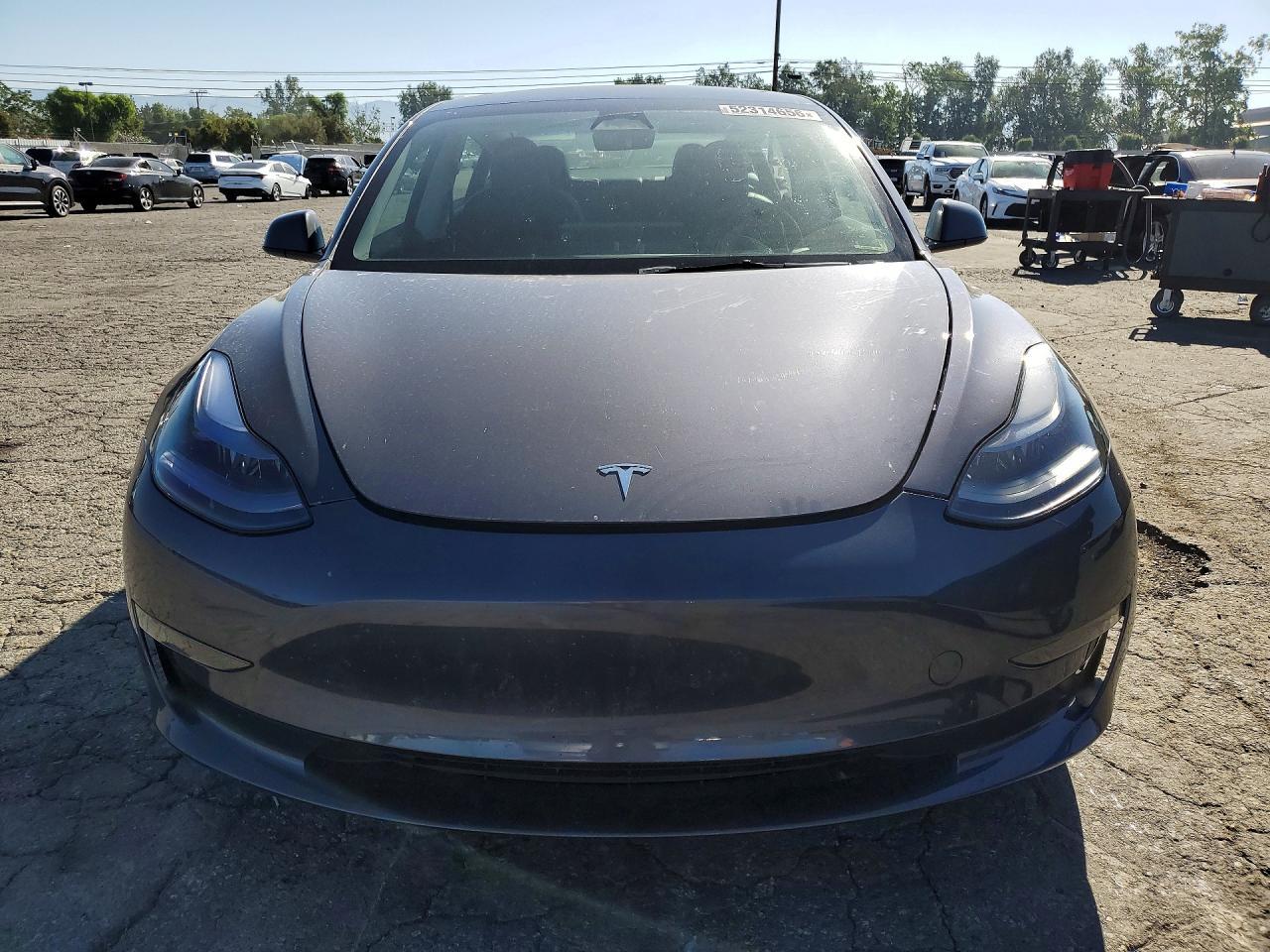 2023 Tesla Model 3 - Фото 5