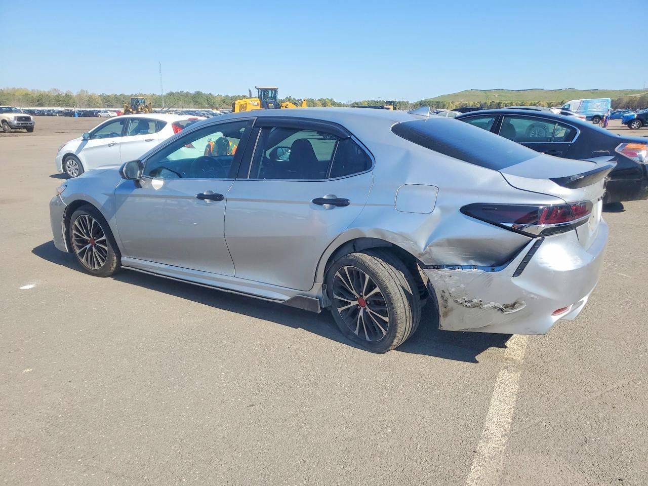 2020 Toyt Camry Hybr - Фото 2