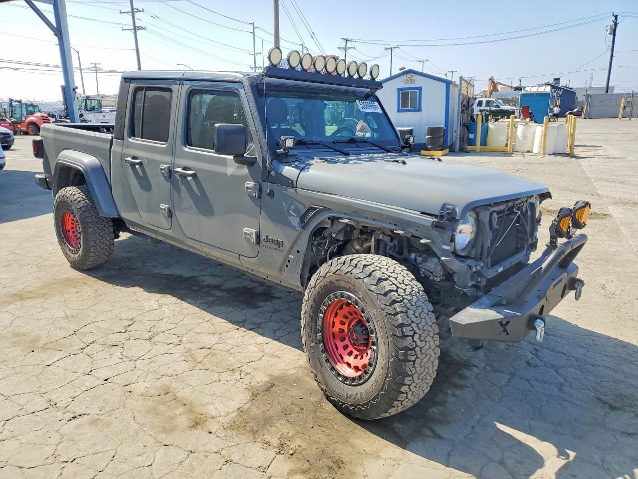 2023 Jeep Gladiator Sport - Image 4