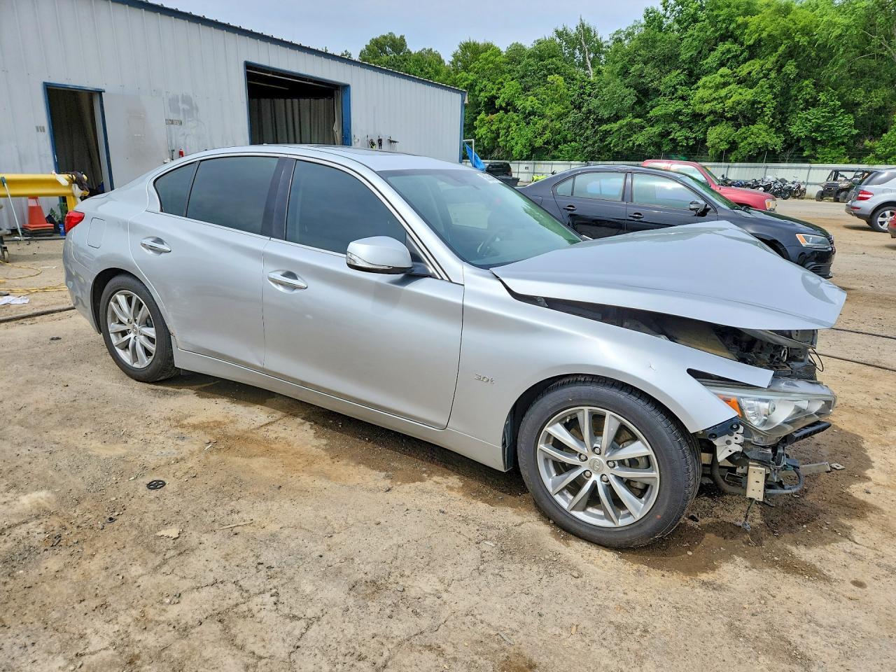 2017 Infiniti Q50 3.0T Premium - Image 4