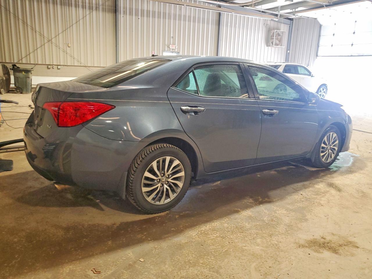 2018 Toyota Corolla Xle - Фото 3