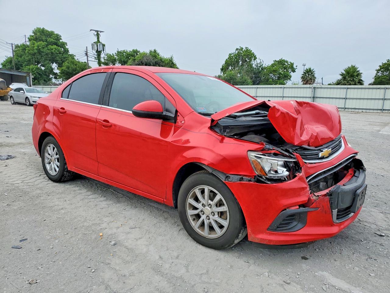 2017 Chevrolet Sonic Lt - Image 4