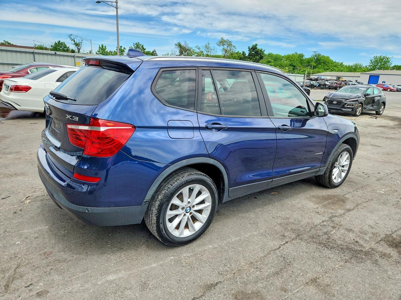 2017 BMW X3 xDrive28I - Image 3