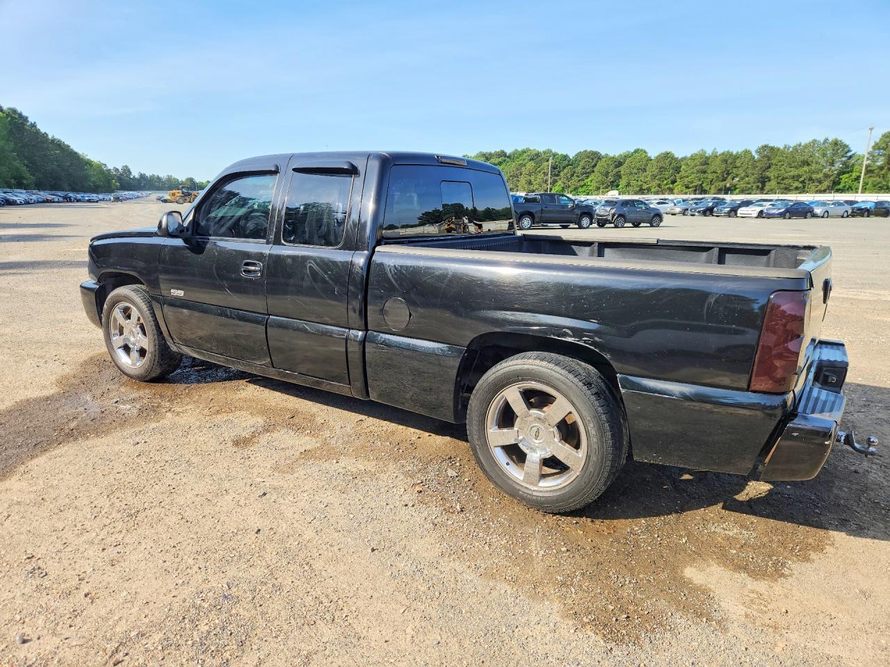 2004 Chevrolet Silverado K1500 - Фото 2