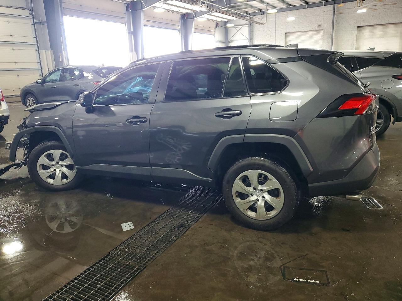 2021 Toyota Rav4 Le - Фото 2