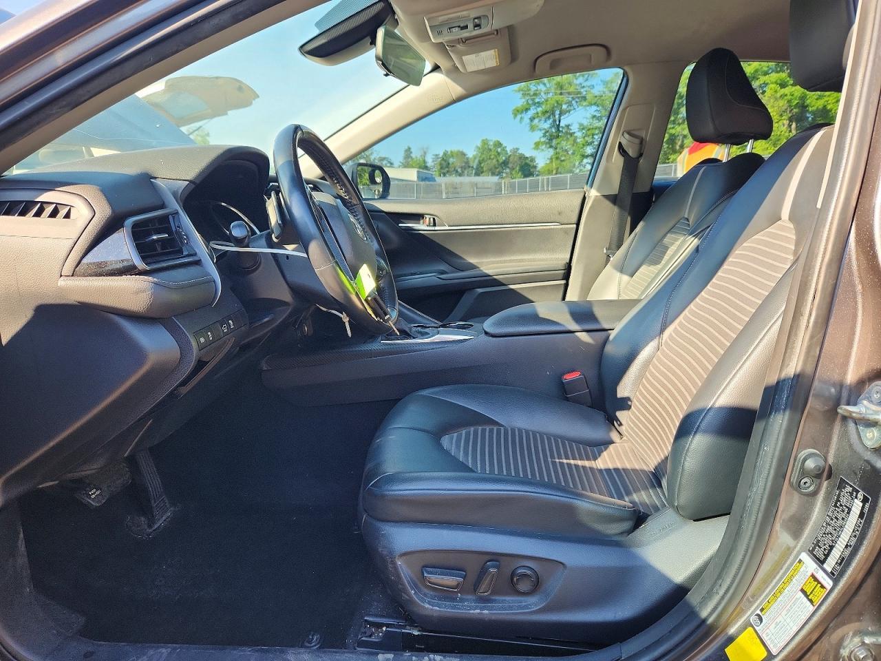 2020 Toyota Camry Se - Image 7