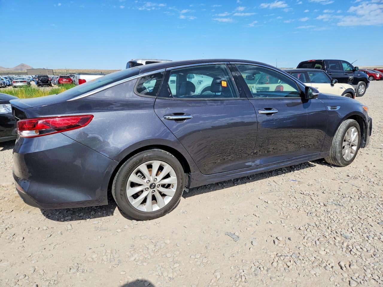 2018 Kia Optima S - Фото 3