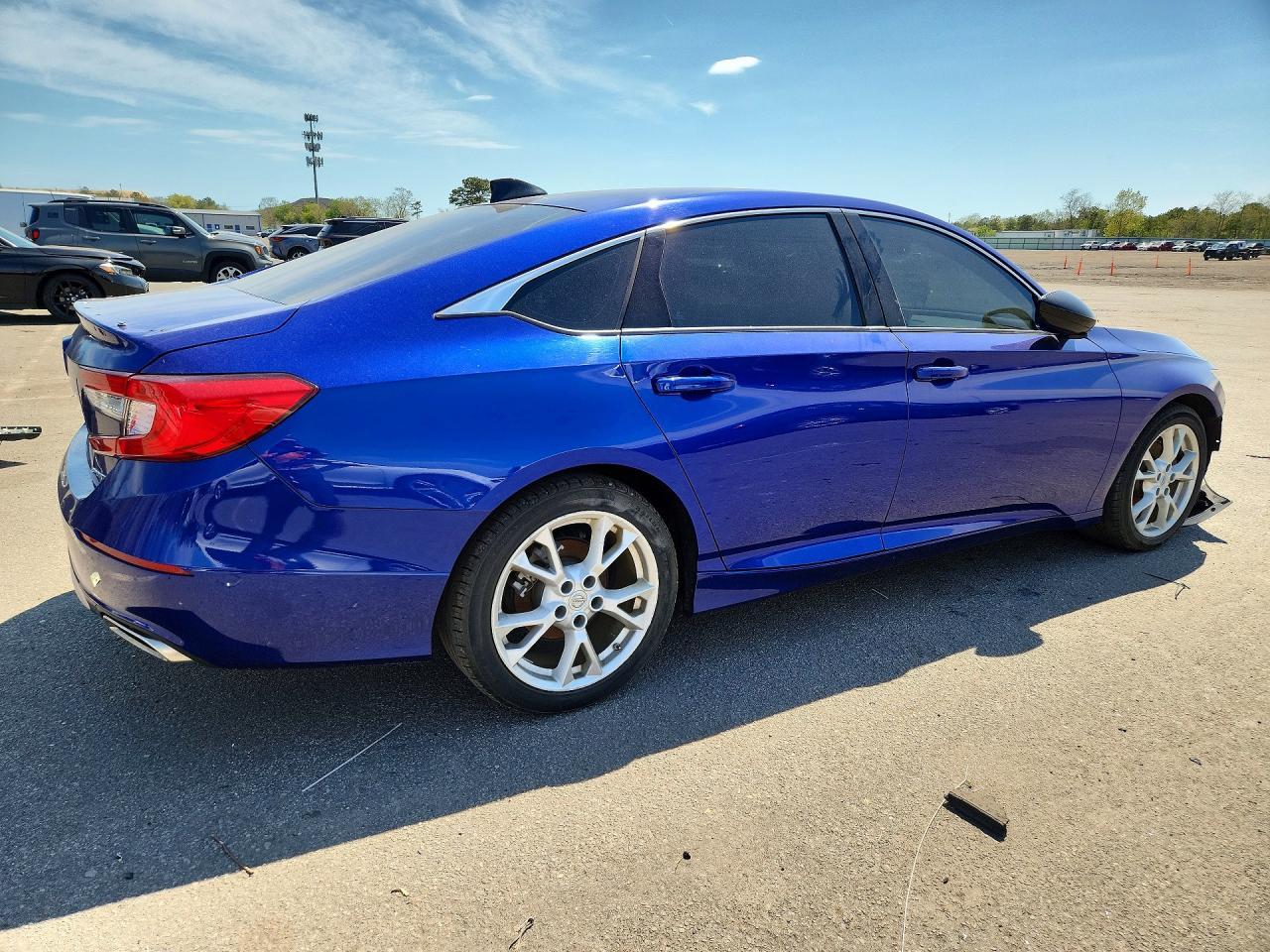 2022 Honda Accord Sport - Фото 3