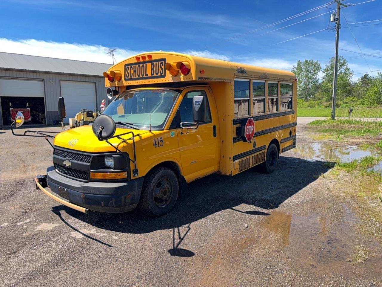 2012 Chevrolet Express 3500 Transit Vehicles School Bus - Фото 2
