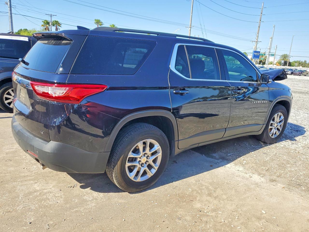 2020 Chevrolet Traverse Lt - Фото 3