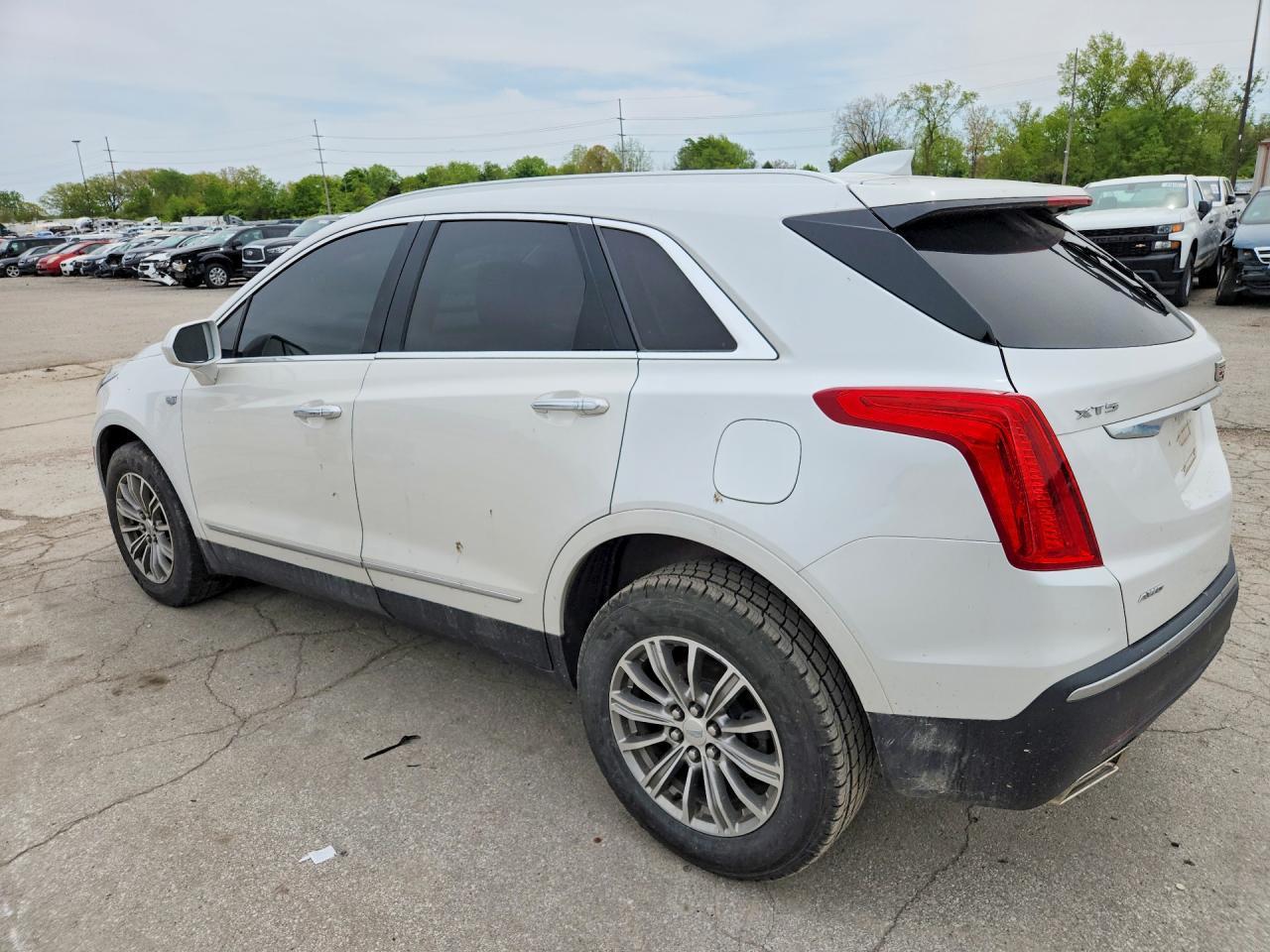 2017 Cadillac Xt5 - Image 2