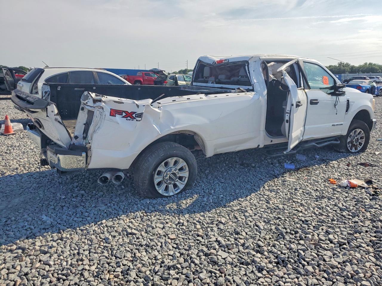 2017 Ford F250 Super Duty - Image 3