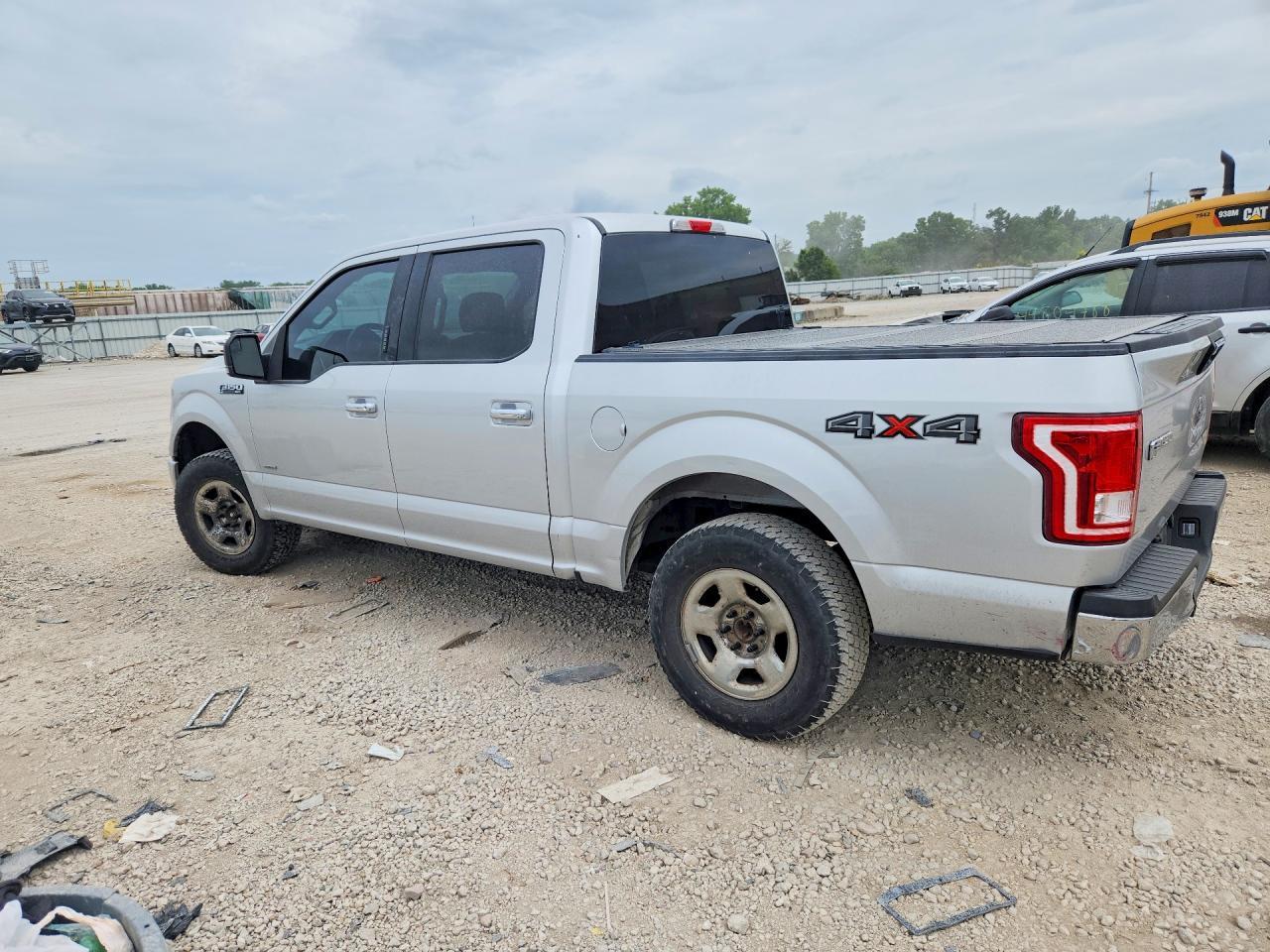 2016 Ford F150 Supercrew - Фото 2