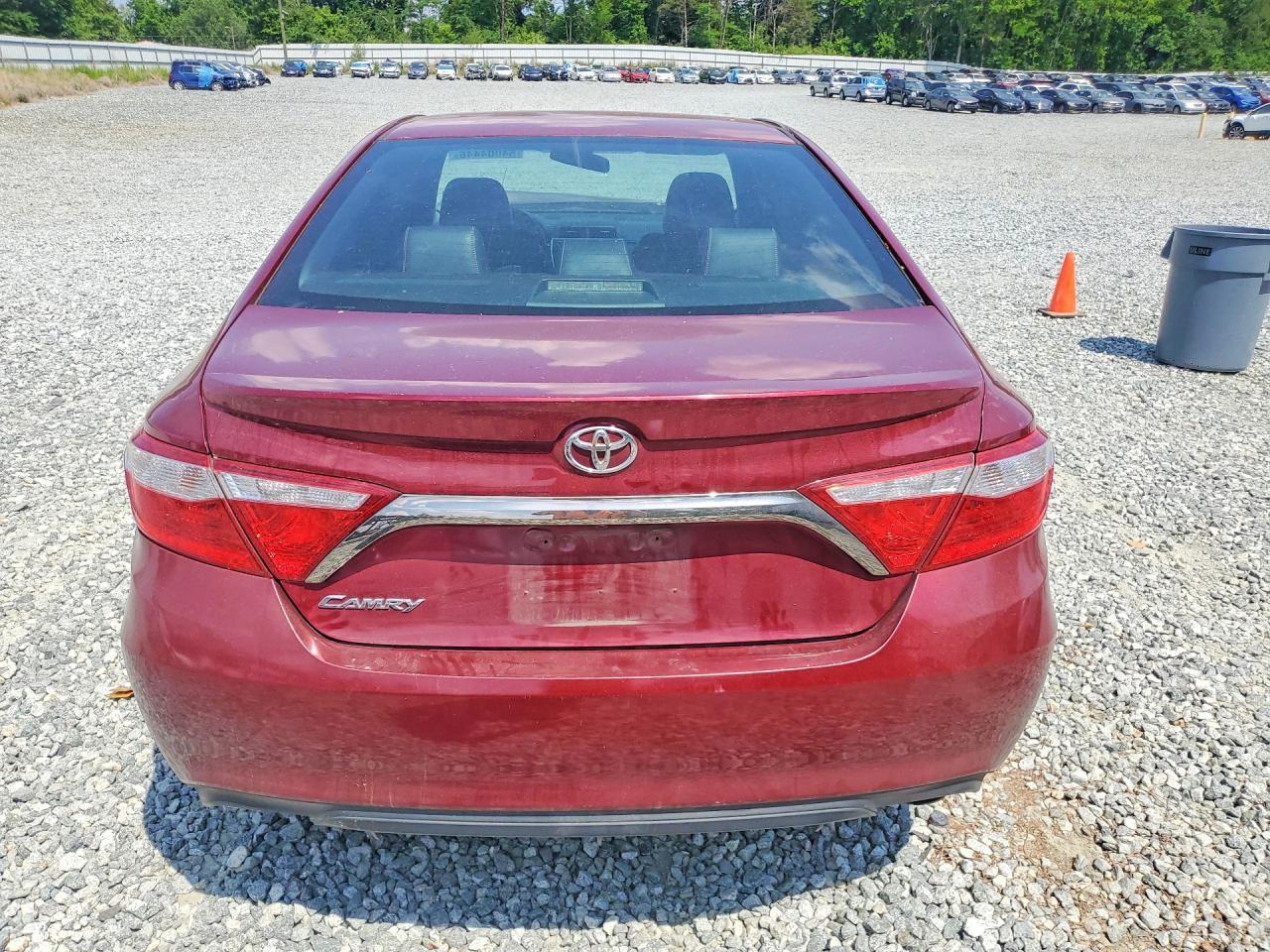 2016 Toyota Camry Se - Фото 6
