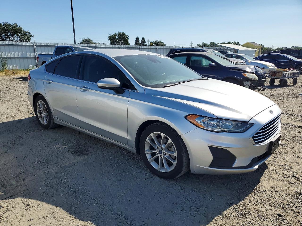 2019 Ford Fusion Se - Image 4
