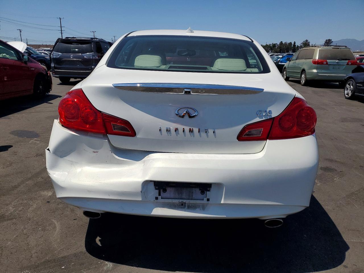 2011 Infiniti G25 Sedan Base - Image 6