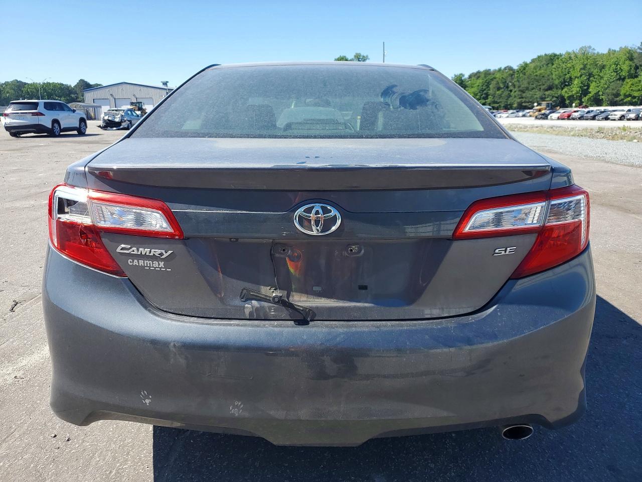 2014 Toyota Camry Se - Фото 6