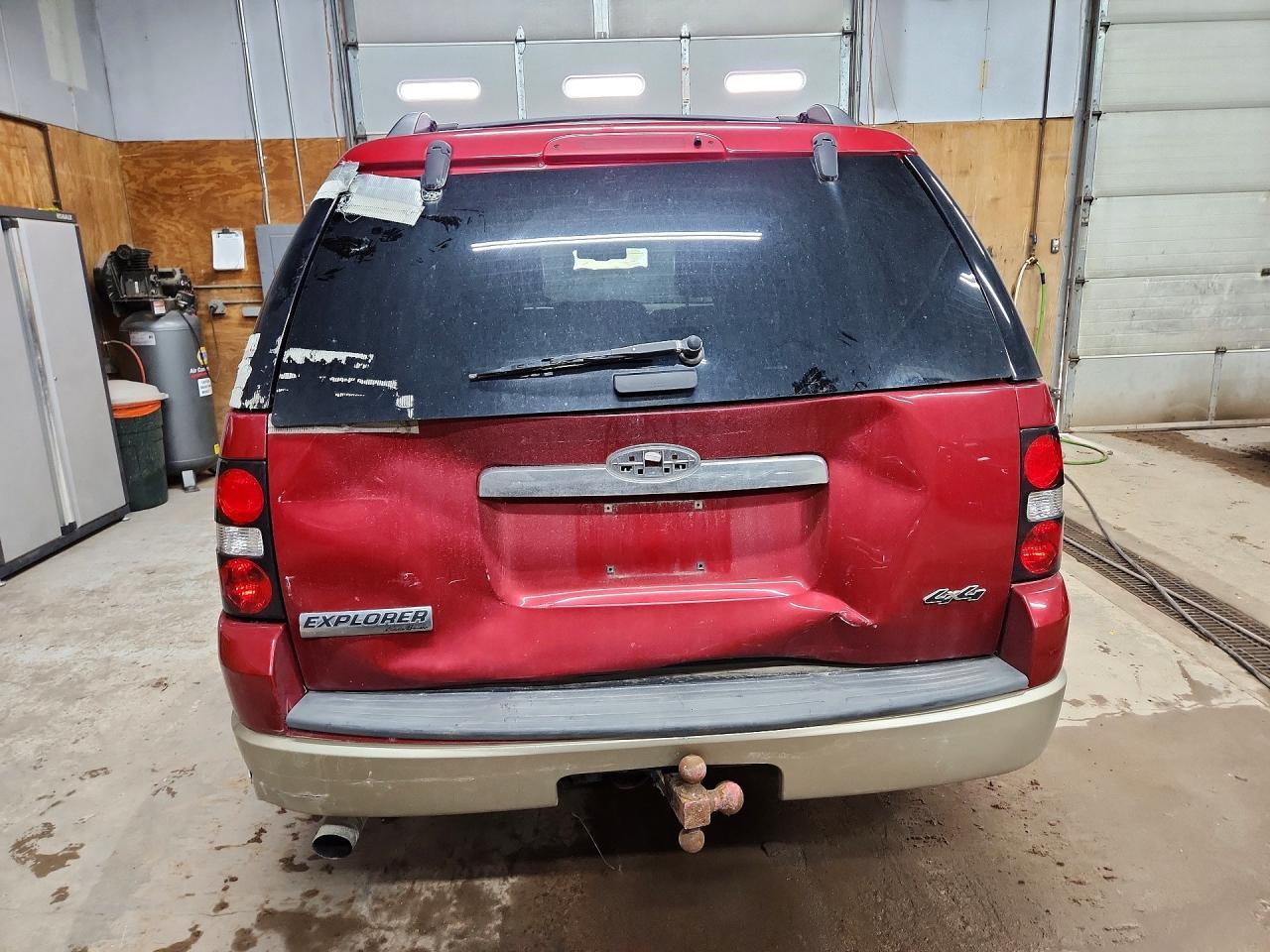 2010 Ford Explorer Eddie Bauer - Фото 6