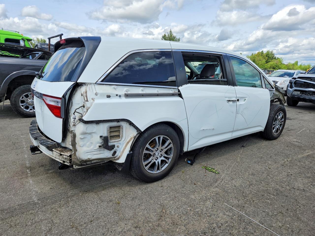 2013 Honda Odyssey Exl - Image 3