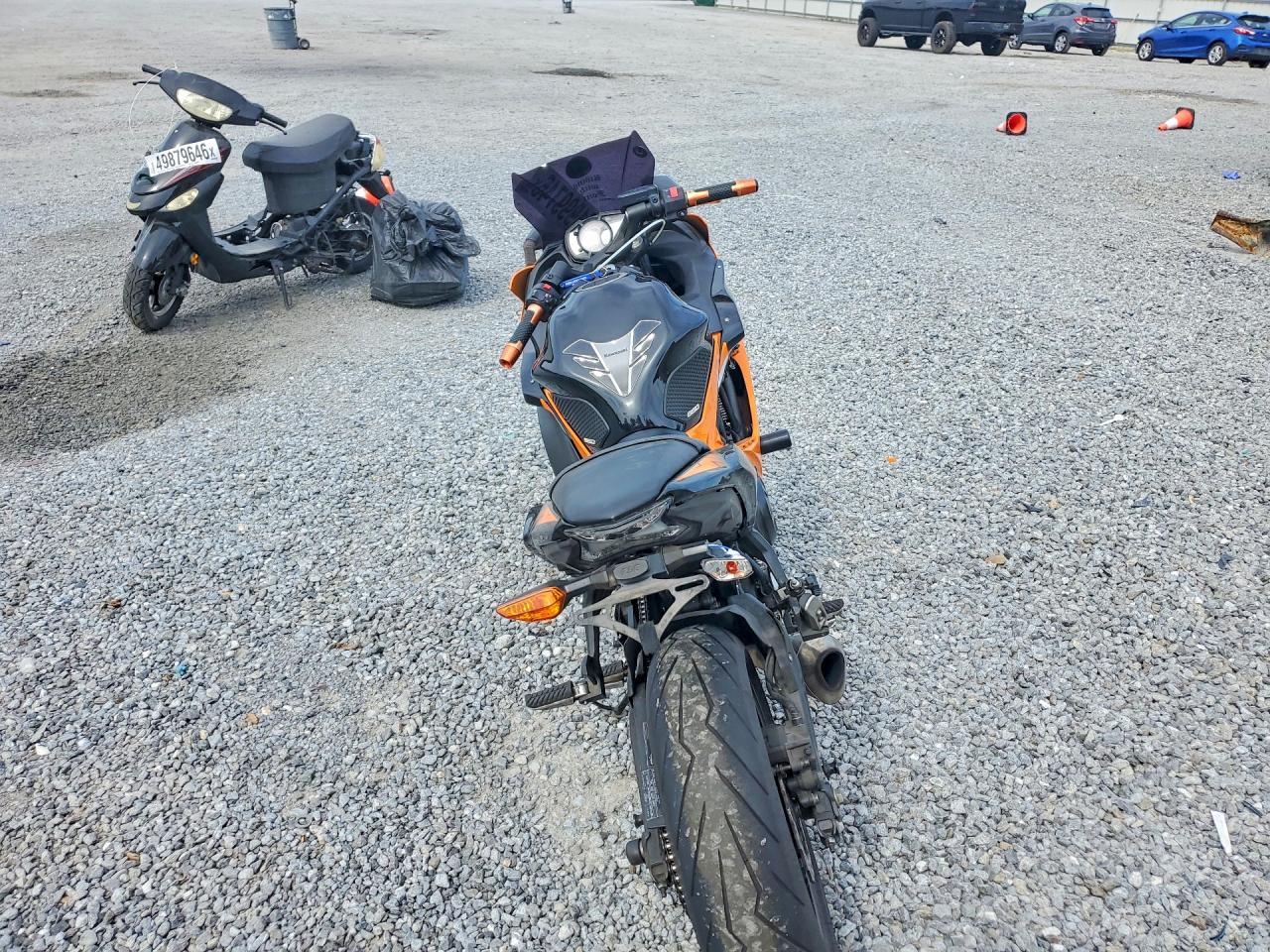 2019 Kawasaki Ex650 F - Image 4
