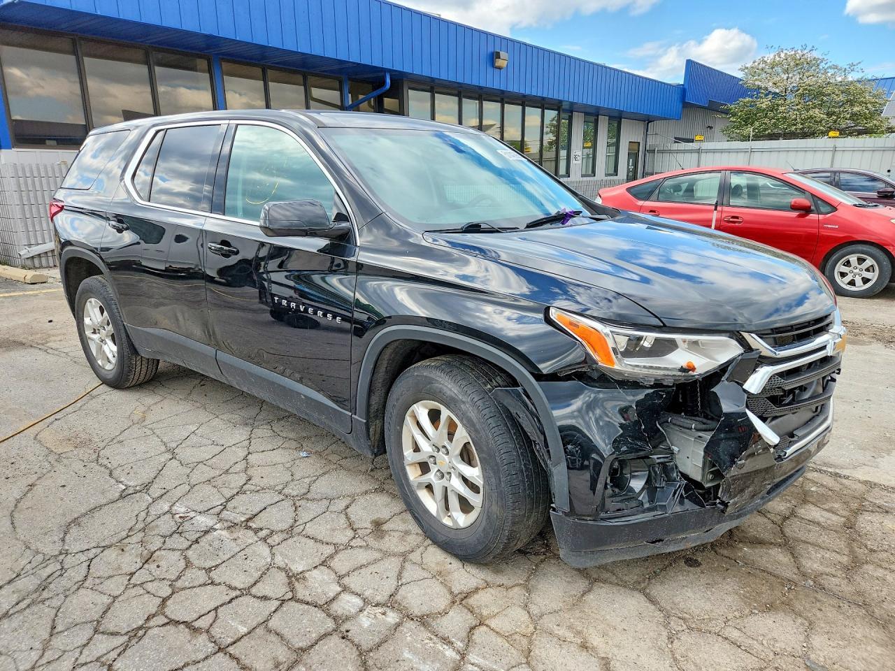 2020 Chevrolet Traverse Ls - Фото 4