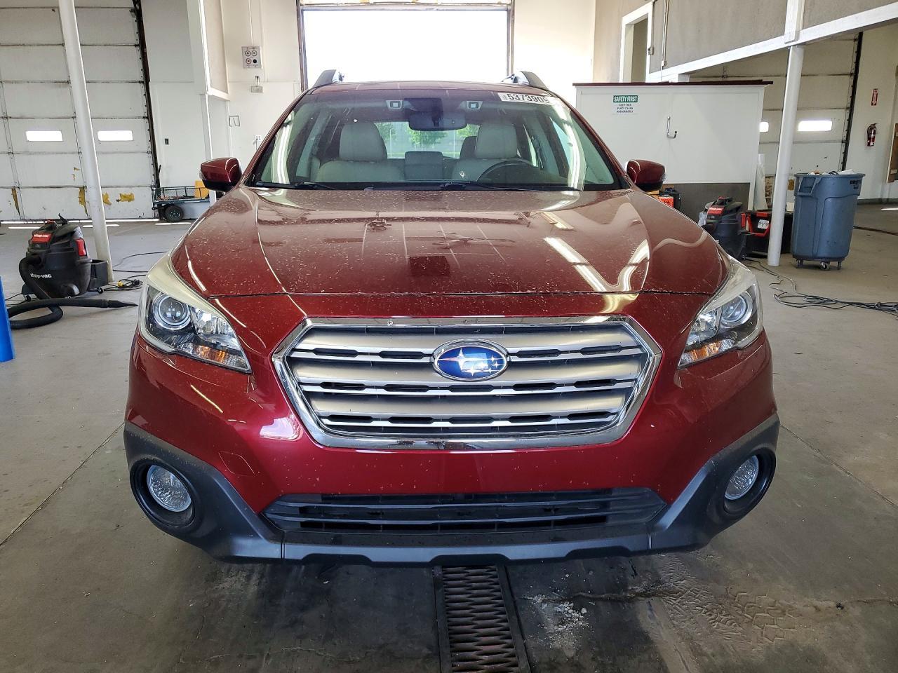 2016 Subaru Outback 3.6R Limited - Image 5