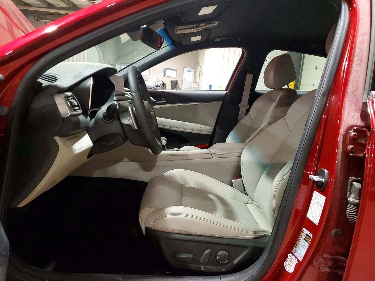 2023 Genesis G70 2.0T - Фото 7