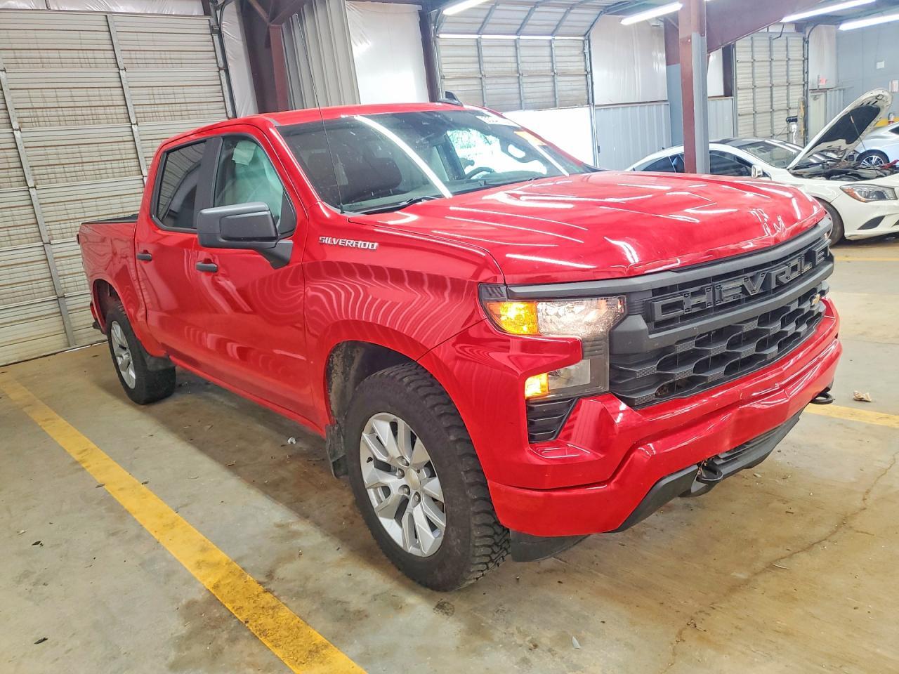 2022 Chevrolet Silverado K1500 Custom - Фото 4