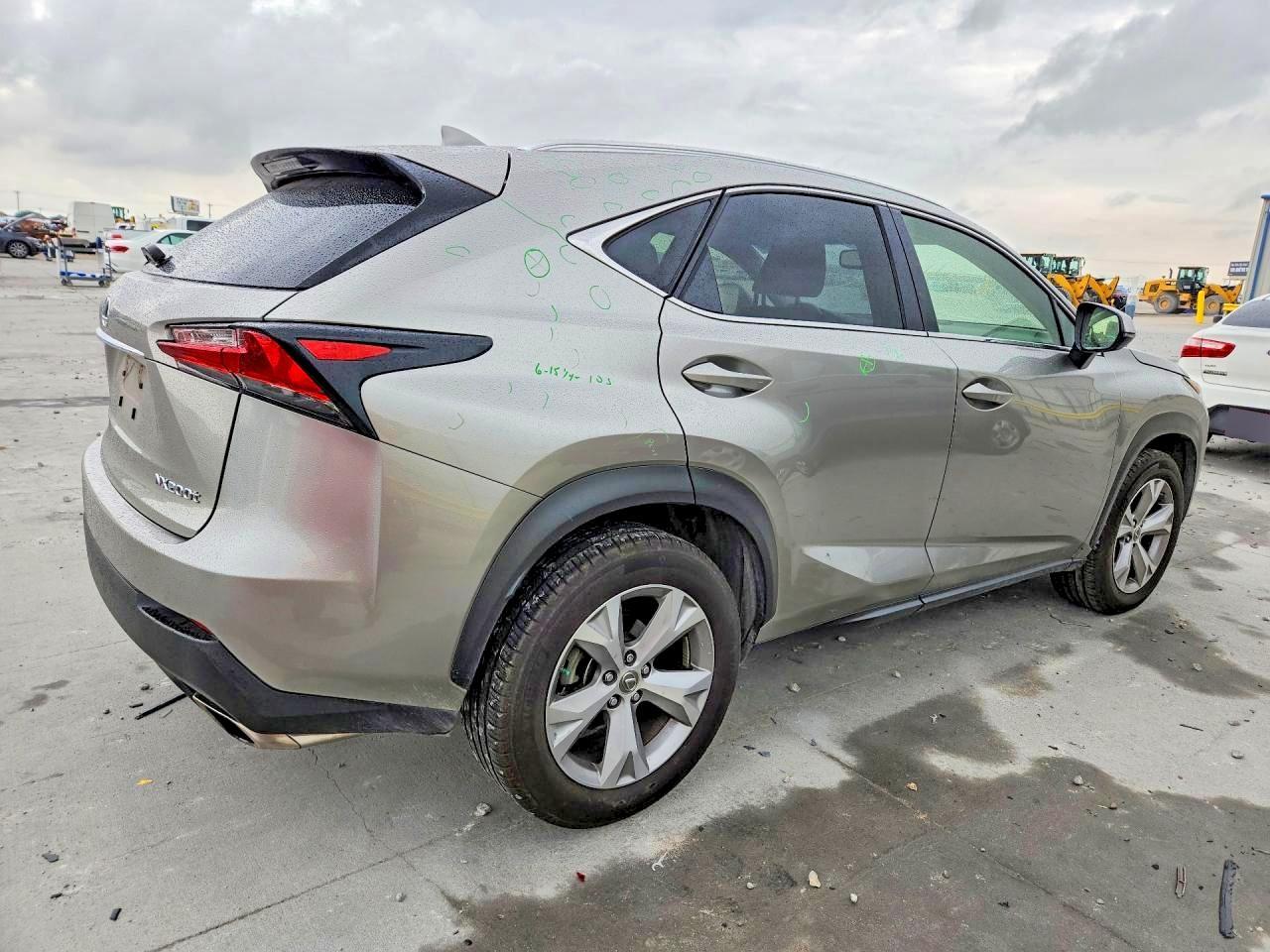 2017 Lexus Nx 200T Base - Фото 3