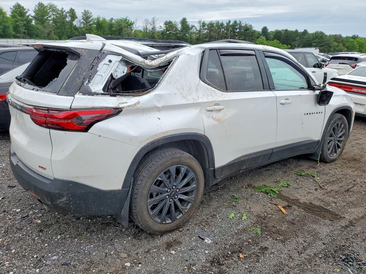 2022 Chevrolet Traverse Rs - Image 3