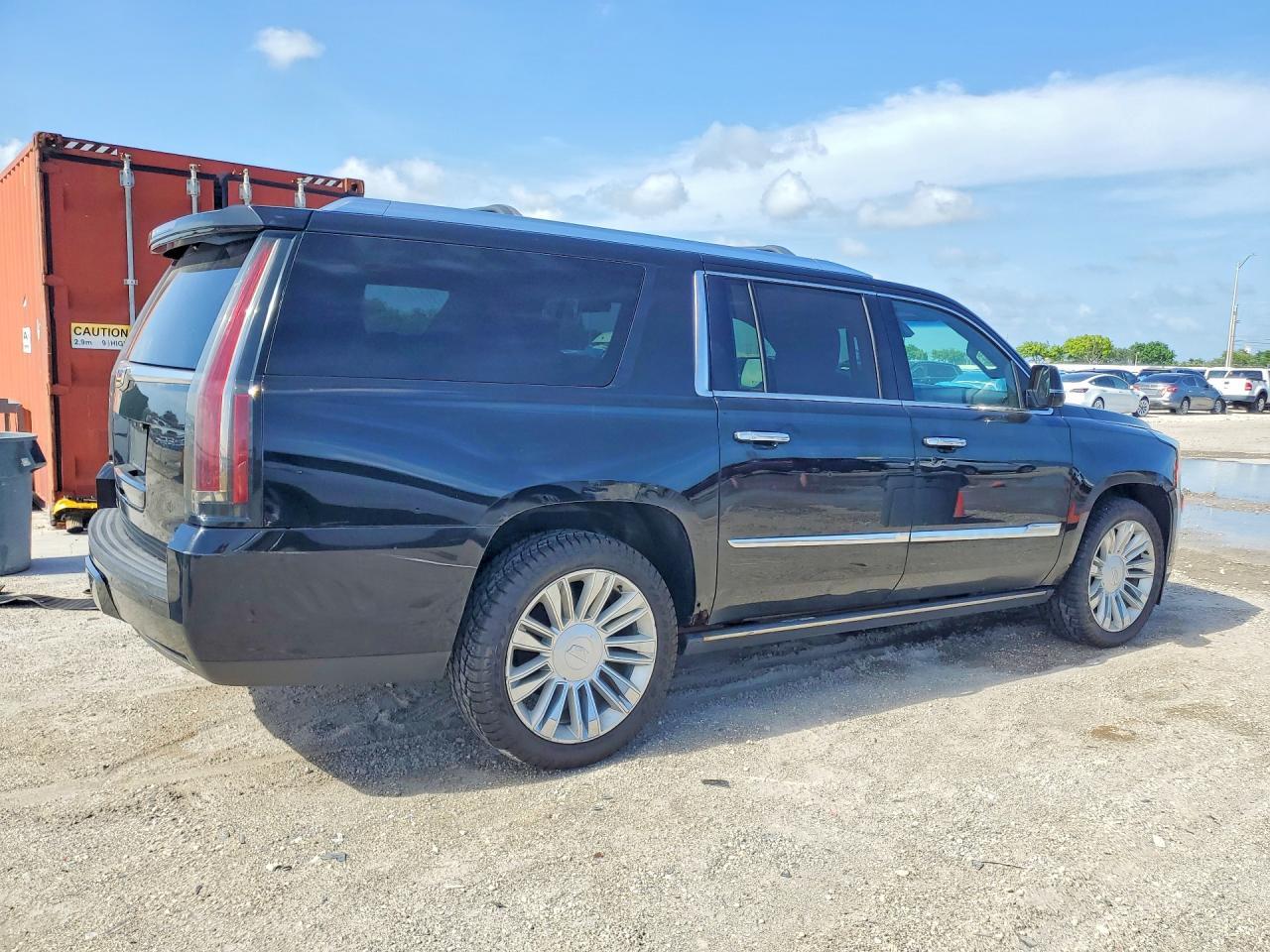 2015 Cadillac Escalade Esv Platinum - Image 3