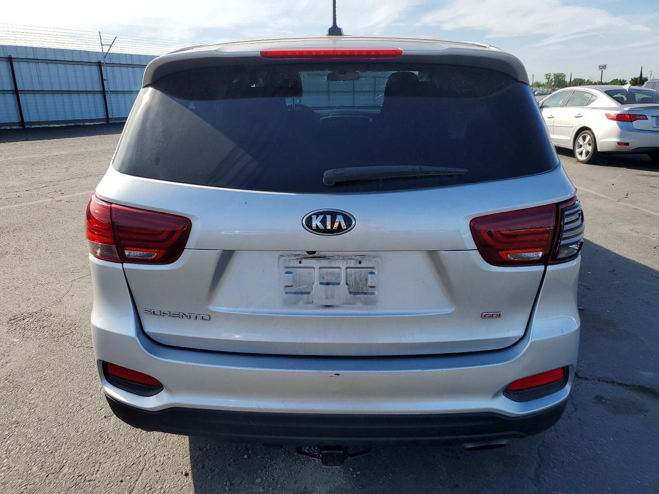 2020 Kia Sorento Lx - Image 6