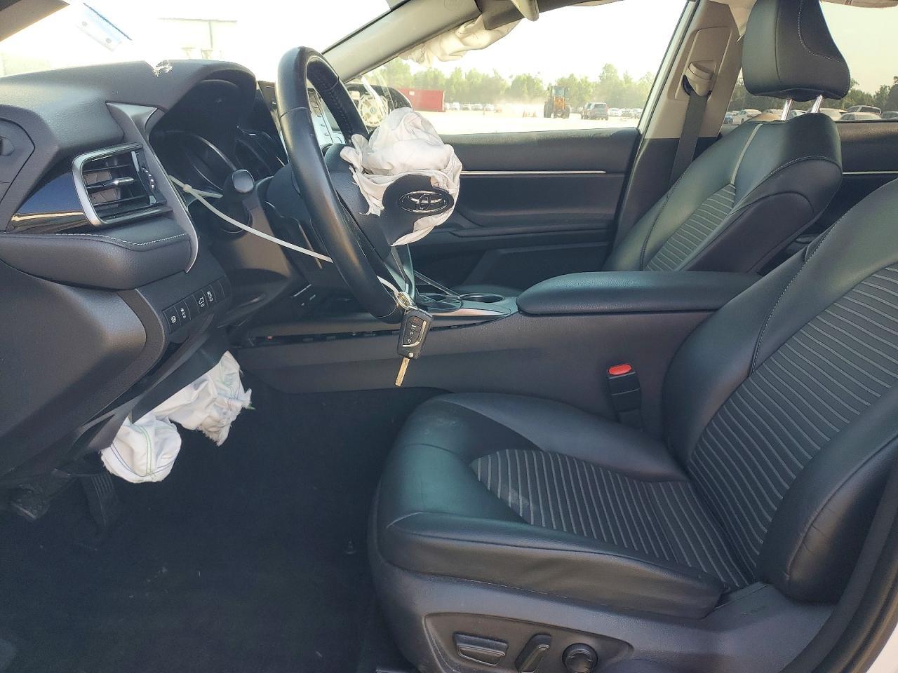 2021 Toyota Camry Se - Image 7