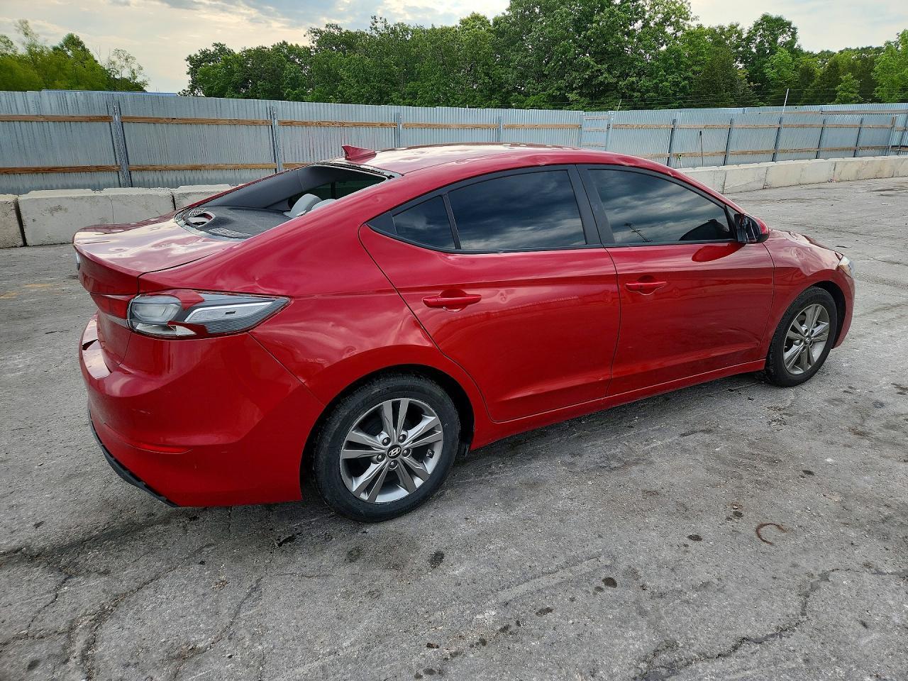 2017 Hyundai Elantra Se - Image 3