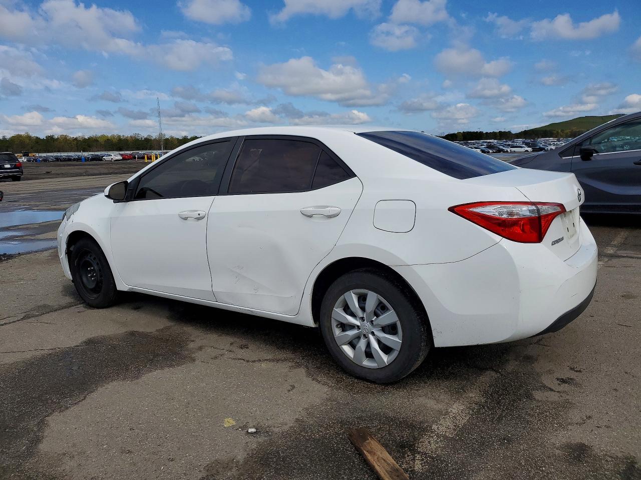 2016 Toyota Corolla Le - Фото 2